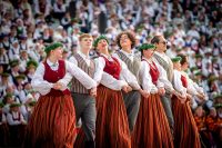 Deju kolektīvs „Leiļi”