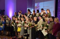 Vienības namā tiek sumināti ģimnāzijas skolotāji