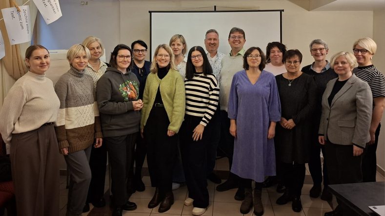 DVĢ skolotājas pilnveido pieredzi </br>DSD skolotāju seminārā Rīgā