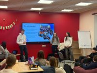 “Kontakts” praksē – Skolēnu līdzpārvalde </br>iepazīst Rīgas skolēnu domes darbu