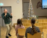 Ģimnāzijas jaunieši projektā “Kontakts” </br>iepazīst digitālā satura veidošanu