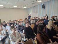 Debašu turnīrs “WindUp” DVĢ: </br>jaunieši diskutē par vēja </br>enerģijas nākotni