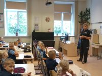 Mūsu pirmklasnieku tikšanās ar<br/> pašvaldības policijas inspektoriem